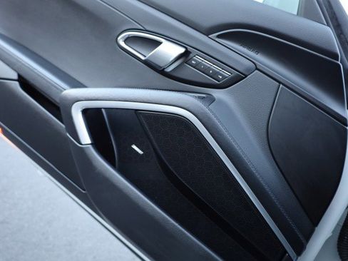 Used 2017 Porsche 911 Carrera image 36