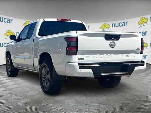 Used 2025 Nissan Frontier SV image 4