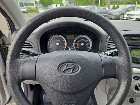 Used 2009 Hyundai Accent GLS w/ Popular Equipment Pkg 5 FWD image 24