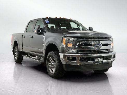 Used 2017 Ford F250 Lariat w/ FX4 Off-Road Package AWD/4WD image 7