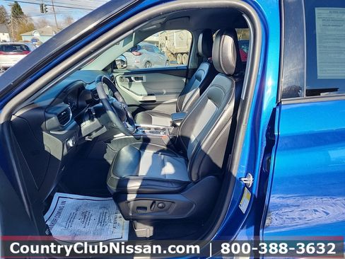 Used 2022 Ford Explorer XLT w/ Equipment Group 202A image 10