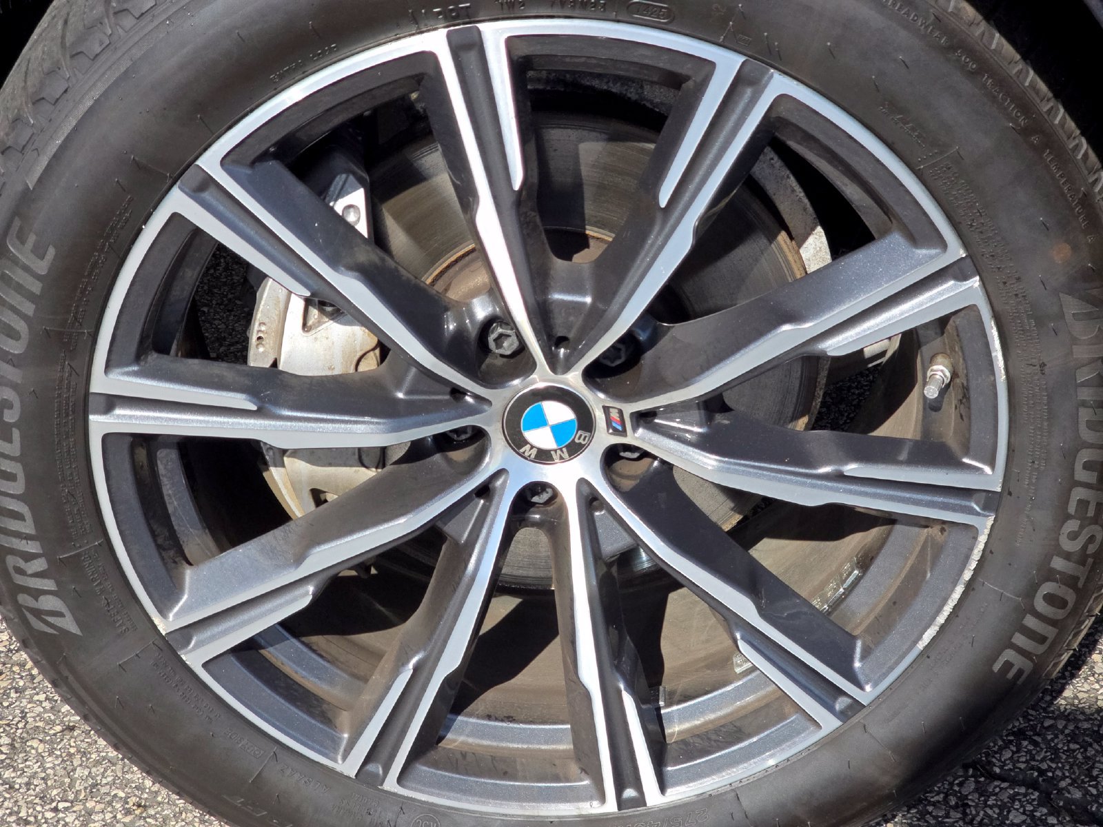 Used 2024 BMW X5 xDrive40i w/ M Sport Package AWD/4WD image 14