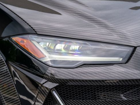 Used 2022 Lamborghini Urus AWD/4WD image 10