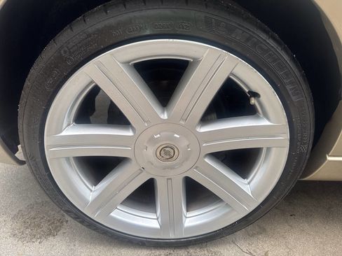 Used 2007 Chrysler Crossfire Limited RWD image 23