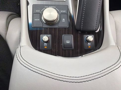 Used 2017 Lexus LS 460 AWD w/ Comfort Package image 17