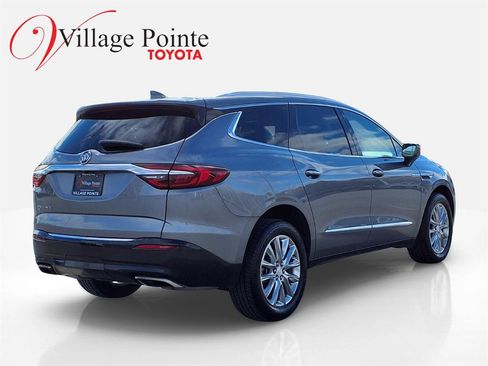 Used 2020 Buick Enclave Premium w/ Sun and Sites Package image 8
