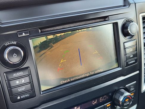 Used 2019 Nissan Titan SV w/ SV Convenience Package image 21