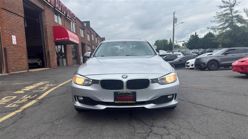 Used 2014 BMW 328i xDrive Sedan AWD/4WD image 2