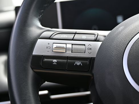 Used 2025 Hyundai Tucson SEL FWD image 40