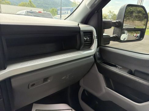 Used 2024 Ford F250 XL w/ XL Chrome Package AWD/4WD image 21