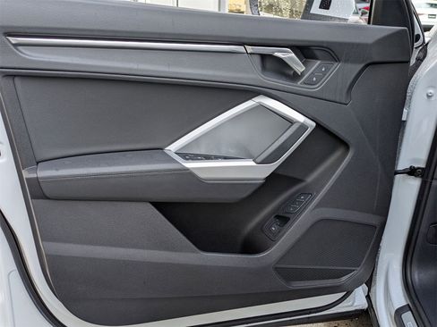 Used 2023 Audi Q3 2.0T Premium w/ Convenience Package image 16