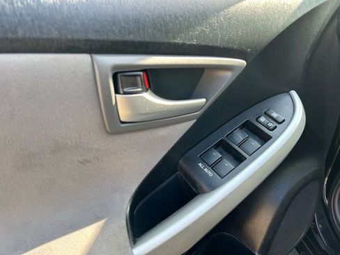 Used 2015 Toyota Prius Two image 23