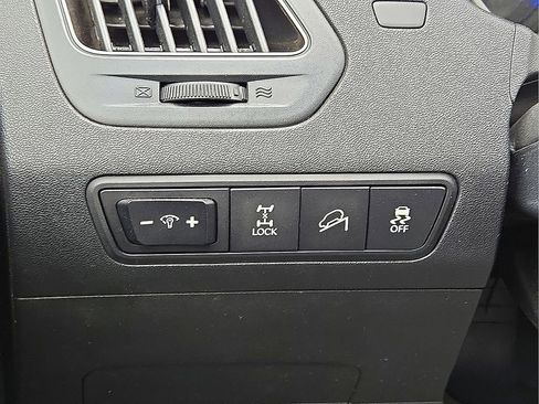 Used 2014 Hyundai Tucson GLS image 23