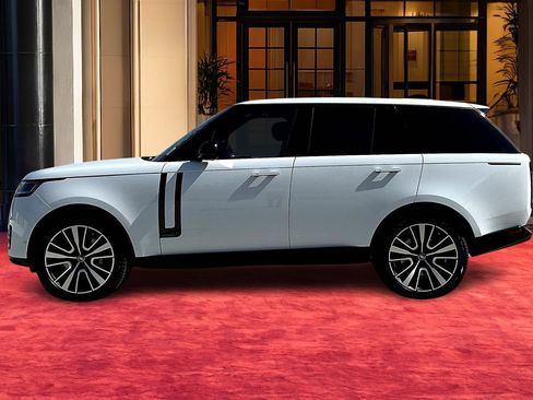 New 2025 Land Rover Range Rover Autobiography image 3