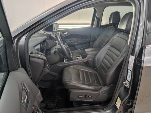 Used 2017 Ford Escape Titanium w/ Canadian Touring Package AWD/4WD image 6