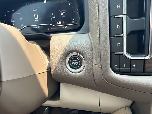 Used 2023 GMC Yukon XL Denali w/ Advanced Technology Package AWD/4WD image 28