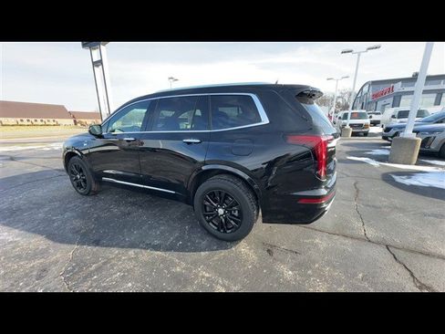 Certified 2024 Cadillac XT6 Luxury image 9