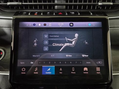 Used 2023 Jeep Grand Cherokee Limited w/ Black Appearance Package image 24