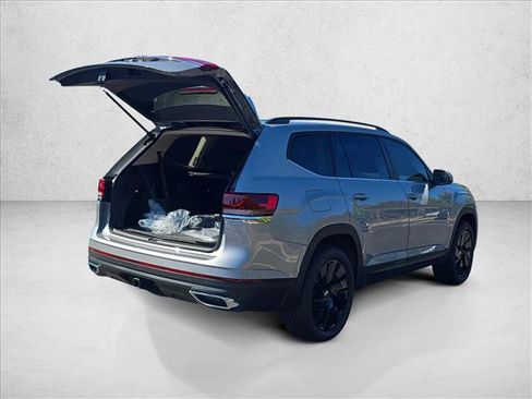 New 2026 Volkswagen Atlas SE image 2