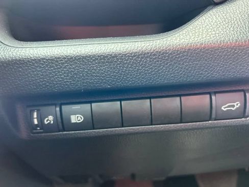 Used 2024 Toyota RAV4 XLE Premium FWD image 25