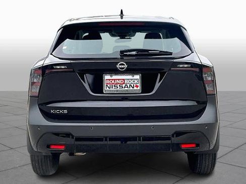 Certified 2025 Nissan Kicks S image 5