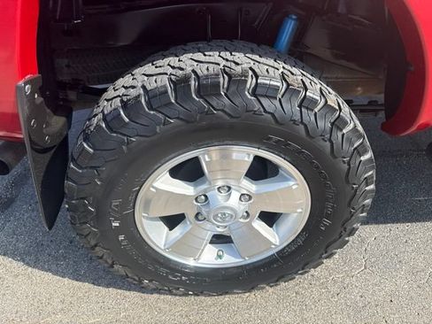Used 2015 Toyota Tacoma 4x4 Double Cab w/ TRD Sport Package image 15