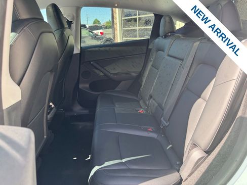 Used 2023 Tesla Model Y Long Range AWD/4WD image 14