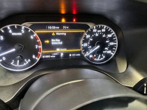 Used 2023 Nissan Rogue SV AWD/4WD image 14