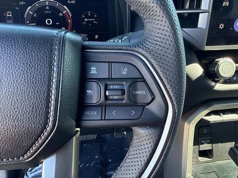 Used 2025 Toyota Tundra Limited image 31