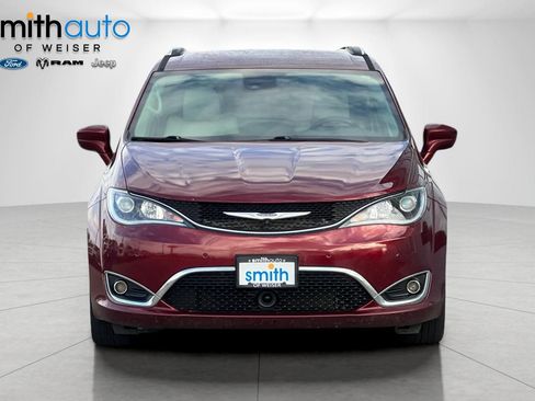Used 2020 Chrysler Pacifica Touring-L Plus w/ Tire & Wheel Group FWD image 10