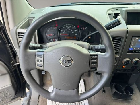 Used 2005 Nissan Titan LE AWD/4WD image 14