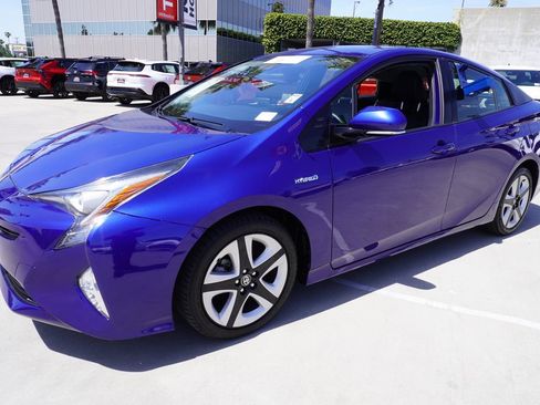 Used 2017 Toyota Prius Three Touring w/ Carpet Mat Package image 4