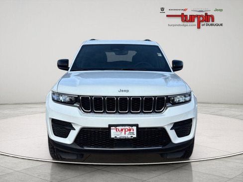 Used 2024 Jeep Grand Cherokee Laredo X w/ Luxury Tech Group I image 8