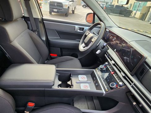 New 2026 Hyundai Santa Fe SE image 29