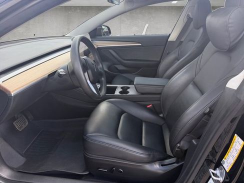Used 2023 Tesla Model 3 Standard Range image 19