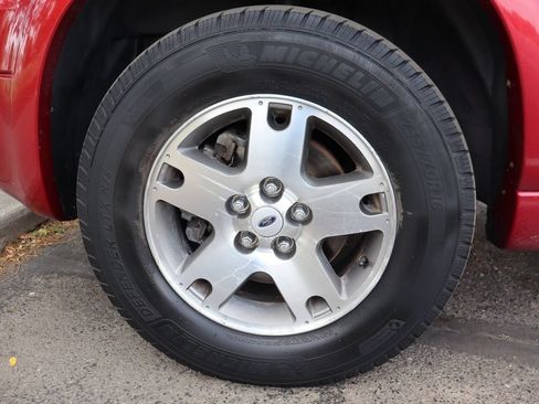 Used 2005 Ford Escape Limited AWD/4WD image 40