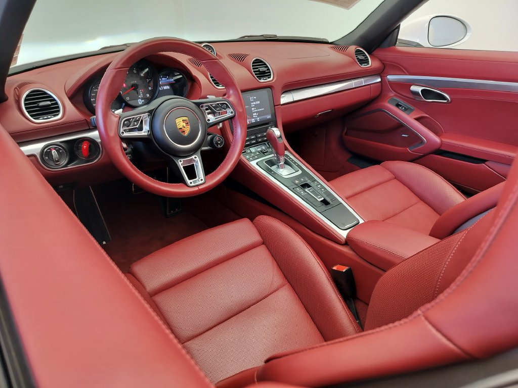 Used 2022 Porsche 718 Boxster GTS RWD image 4