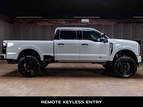 Used 2026 Ford F250 Platinum w/ Platinum Plus Package AWD/4WD image 11