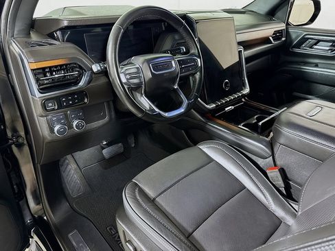 Certified 2025 GMC Yukon Denali AWD/4WD image 7