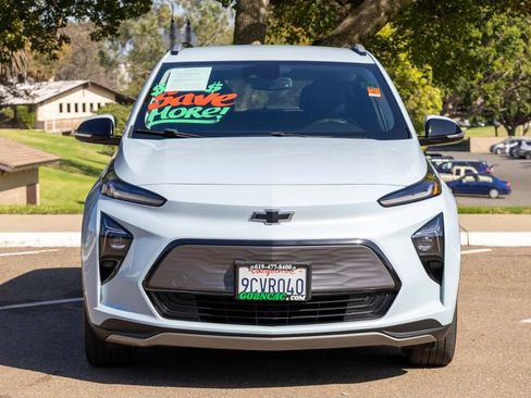 Used 2022 Chevrolet Bolt EUV LT w/ Convenience Package image 5