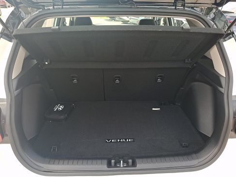 Certified 2023 Hyundai Venue Limited w/ Cargo Package FWD image 30