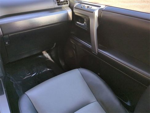 Used 2022 Toyota 4Runner SR5 Premium image 17