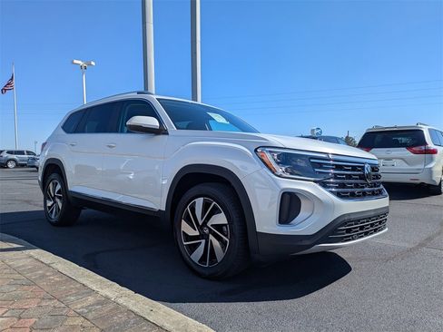 New 2026 Volkswagen Atlas SEL image 3