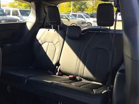 New 2026 Chrysler Pacifica Select image 19