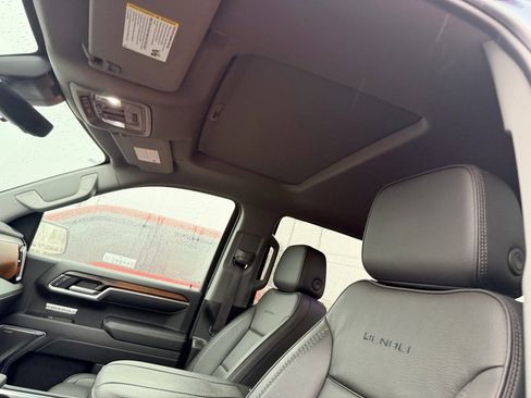Used 2025 GMC Sierra 1500 Denali w/ Technology Package image 33