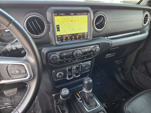 Used 2022 Jeep Wrangler Unlimited Sahara AWD/4WD image 18