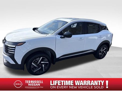 New 2026 Nissan Kicks SV w/ SV Premium Package image 2