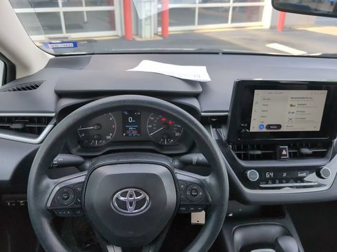 Used 2024 Toyota Corolla LE FWD image 12