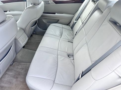 Used 2009 Toyota Avalon XLS image 6