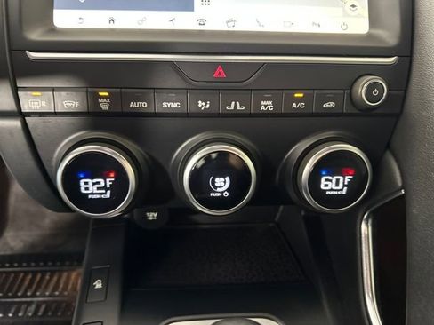 Used 2020 Jaguar E-PACE R-Dynamic S image 24